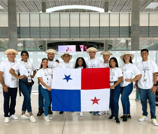 Agrupación Profolk Panamá viaja rumbo a Belice para su participación en