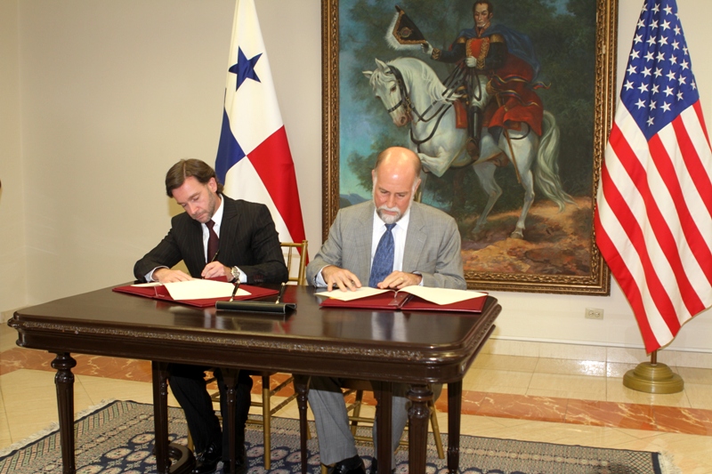 Panamá y Estados Unidos suscriben Enmiendas a Cartas de 