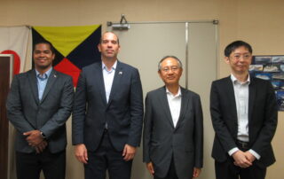 (De izquierda) Jefe de Segumar en Tokio H.S. Guevara, Embajador de Panamá en Japón y Cónsul General en Tokio S.E. Peré, Director General H.S. Kaiya, Director de Planificación y Coordinación Internacional H.S. Ishida