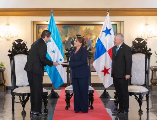 Embajador Mario Rafael Gálvez Evers presentó Cartas Credenciales en Honduras