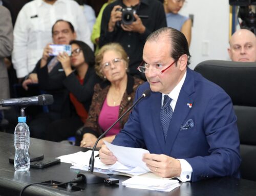 Canciller Martínez-Acha comparece ante la Asamblea Nacional.