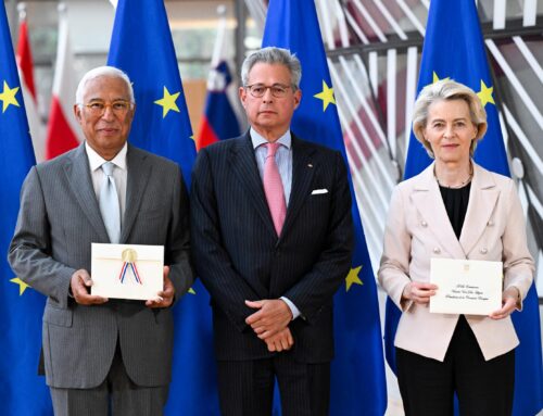 Embajador Ángel E. Riera entrega cartas credenciales ante la Unión Europea