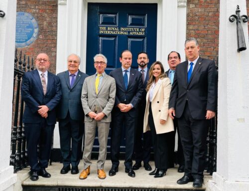 Canciller Martínez-Acha  promueve el centro logístico y financiero internacional de Panamá en el Chatham House de Londres