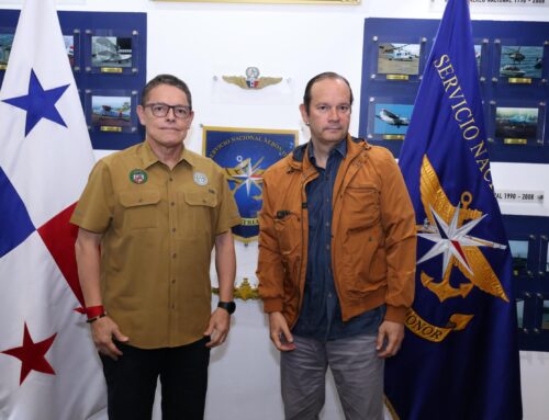 Canciller Martínez-Acha Vásquez participa en recorrido por bases aeronavales de Panamá y Colón
