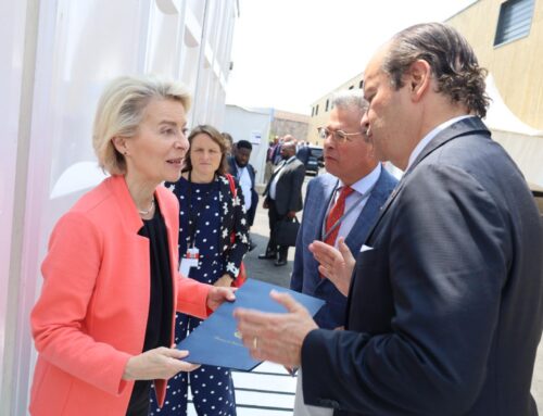 Canciller Martínez-Acha Vásquez sostiene encuentro con la presidenta de la Comisión Europea en Niza