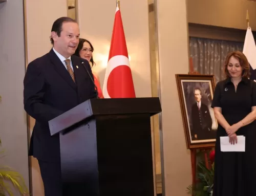 Canciller Martínez Acha-Vásquez participa en celebración de aniversario de la República de Turquía