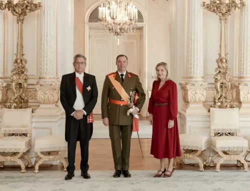 Embajador Riera Díaz presenta cartas credenciales al  Gran Duque de Luxemburgo