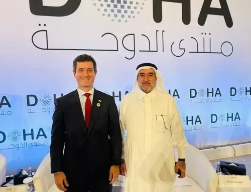 Vicecanciller Hoyos participa junto a líderes mundiales en Foro de Doha 2025
