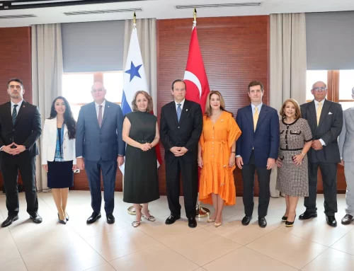 Panamá agradece a Türkiye el otorgamiento de 15 becas para estudios superiores