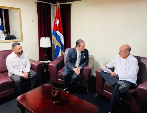 Canciller Martínez-Acha Vázquez llega a Cuba