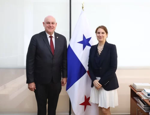 Panamá revisa con altas funcionarias de la OCDE proceso de integración a ese organismo mundial