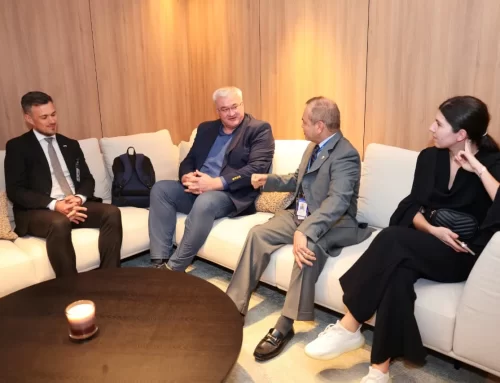 Canciller de Ucrania arriba a Panamá en visita oficial