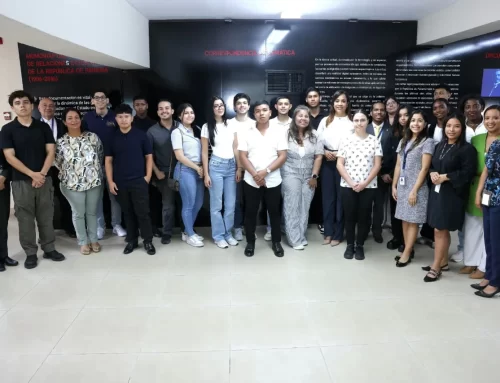 Cancillería realiza jornada académica con estudiantes de la Universidad Latina